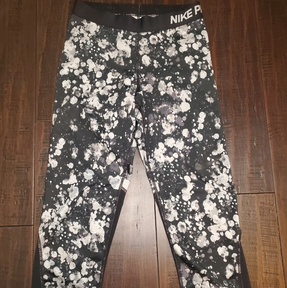 Nike Dri Fit Athletic Leggings sz Medium - Picture 1 of 5